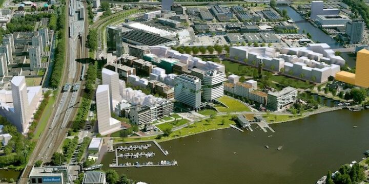 Eneco bouwt modulair, duurzaam en slim warmtenet in Amsterdam